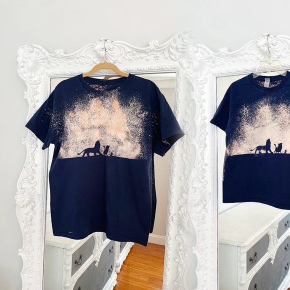 New York Couture One of a Kind Rework Lion King HAKUNA MATATA Bleach Art T-Shirt - Picture 1 of 6